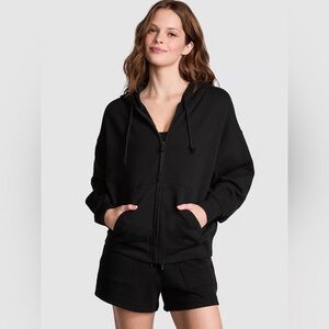 Victoria Secret Pink Ivy Fleece Campus Hoodie in Black Size M 🖤🖤🖤